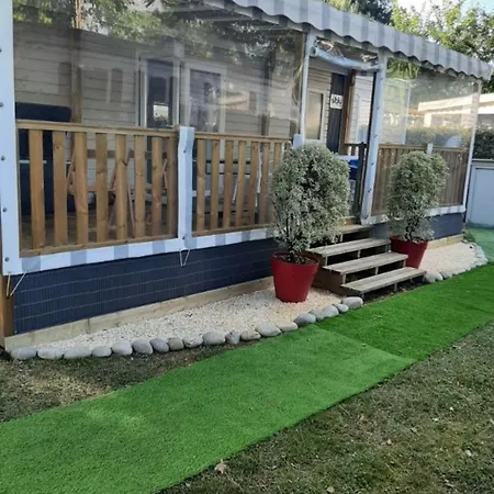 Mobil-home Climatise, Piscines Дом отдыха *